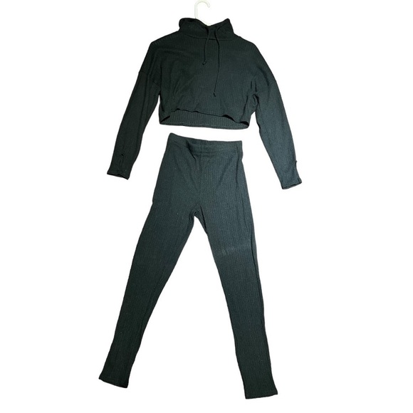 Tops - Black Long Sleeve Crop Top Set